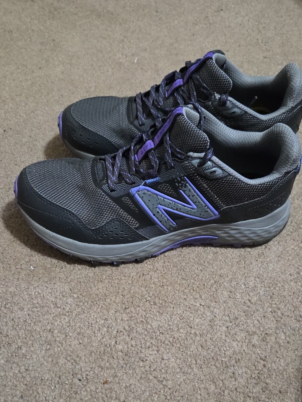 New Balance T410 V 8 Women's Gray Trail Shoes with Purple Trim